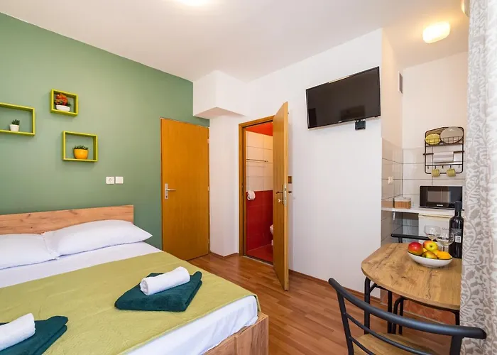 Studio And Rooms Zadar City Wall